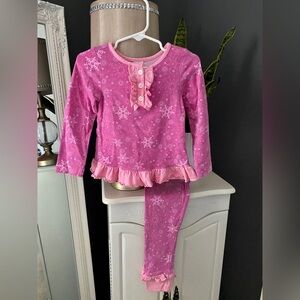 Ricrac and ruffles pajamas